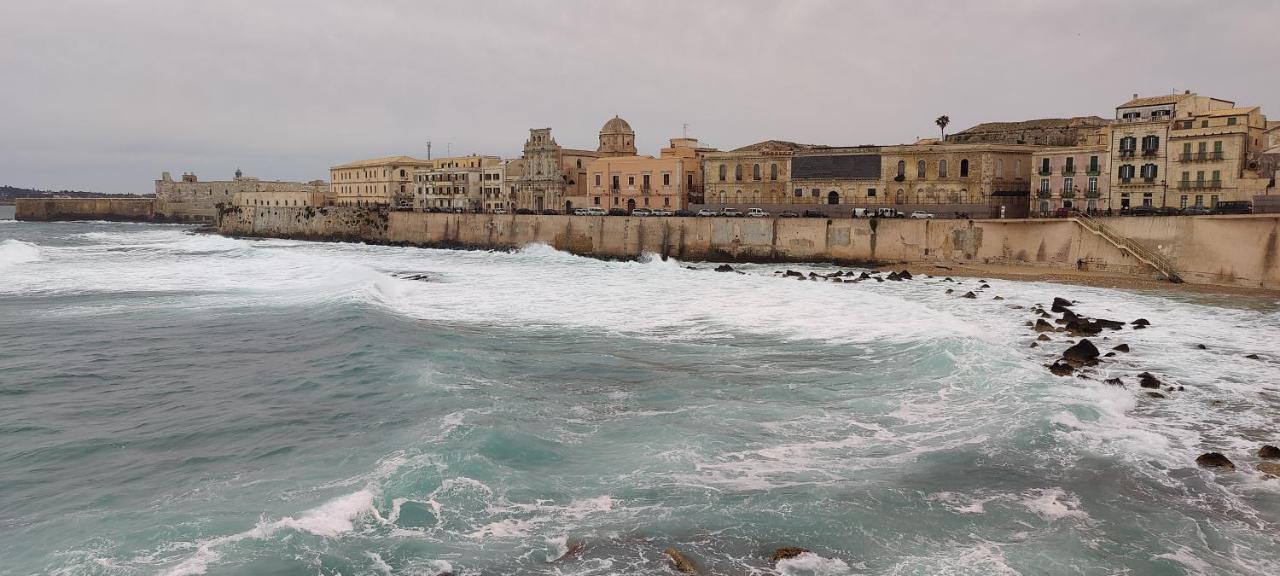 Appartamento Ortigia Porta Del Mare Syracuse Esterno foto